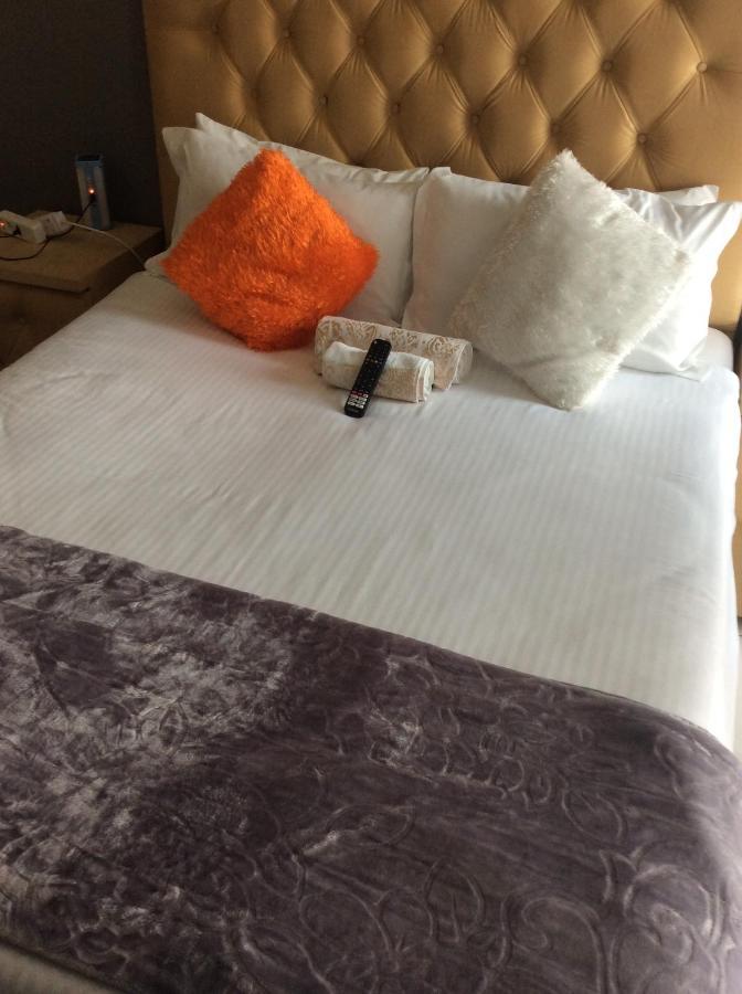 De Capital Guest House Іст-Лондон Екстер'єр фото